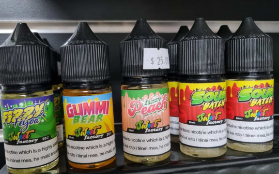 vapes