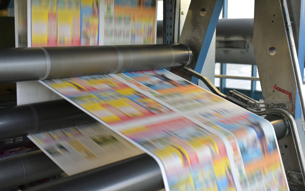 A roll offset print machine for production of newspapers and magazines