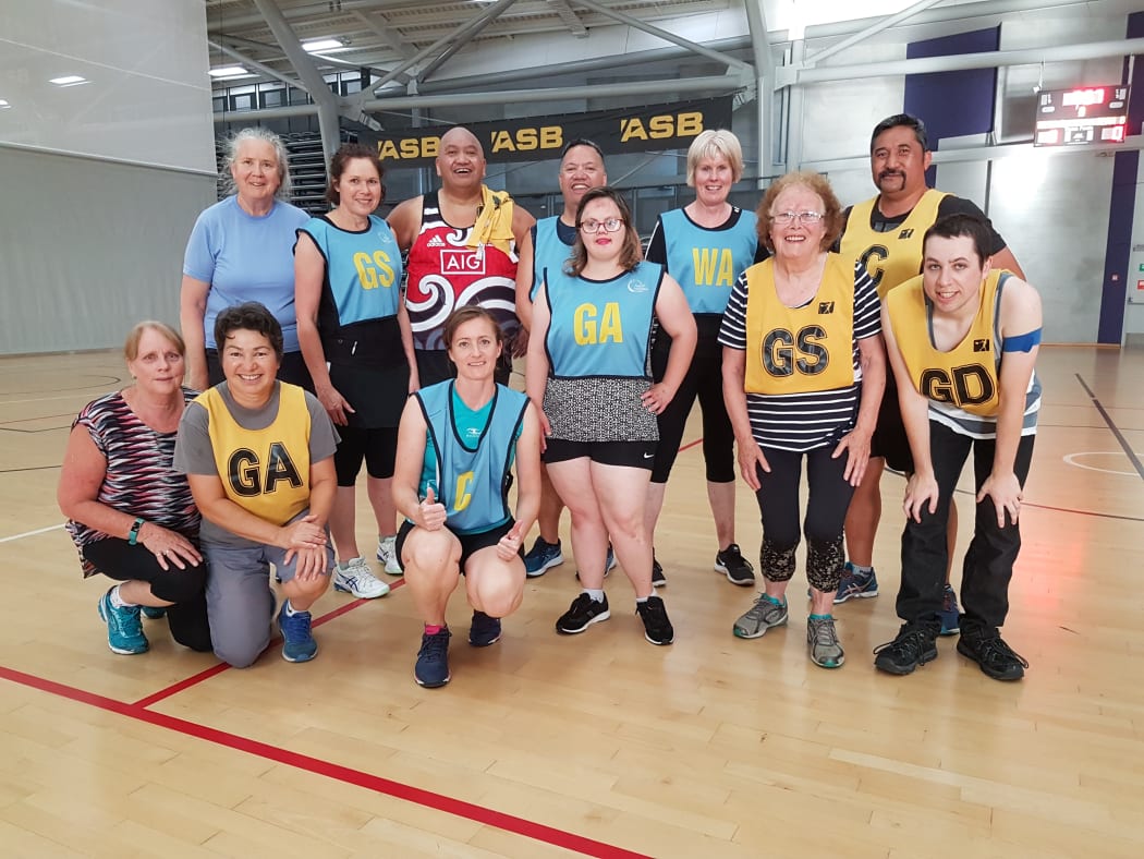 Lesley Haiselden (back far left), Tessa Haanen (front middle, GA bib), and Shirley-Anne Thomson (front, GS bib) and RNZ reporter Bridget Tunnicliffe (front middle, C bib)