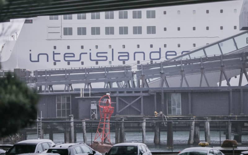 Interislander vessel to resume service after navigational issue | RNZ
