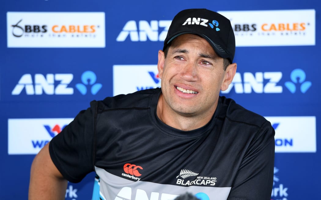 Ross Taylor announces his retirement