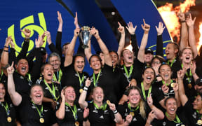 New Zealand celebrate winning the final.
New Zealand Black Ferns v England, Women’s Rugby World Cup New Zealand 2021 (played in 2022) Grand Final match at Eden Park, Auckland, New Zealand on Saturday 12 November 2022. Mandatory credit: © Andrew Cornaga / www.photosport.nz