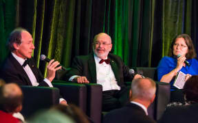 Australia's newly-appointed chief scientist, Alan Finkel, in discussion with New Zealand's chief science advisor, Sir Peter Gluckman.