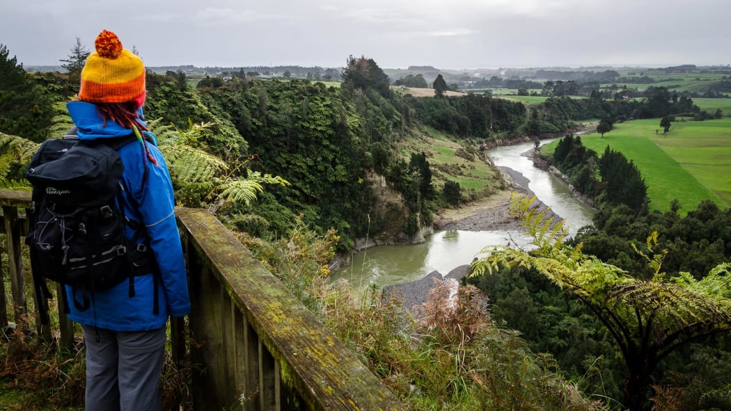 Pukerangiora Pā commands a site high above the Waitara River.