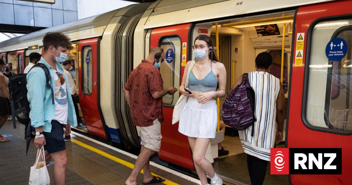 Calling London with Audrey Tinline | RNZ