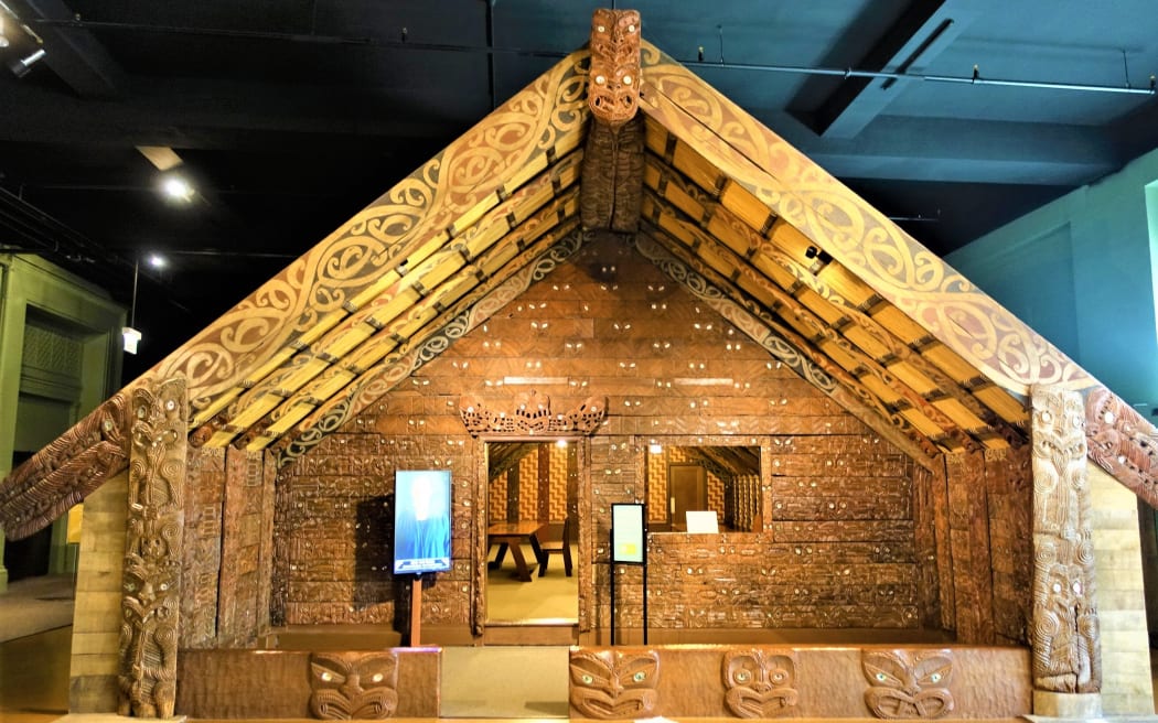 Maori Meeting House, Ruatepupuke II - Field Museum of Natural History Chicago
