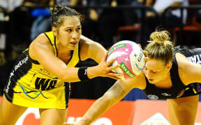 The Pulse netballer Liana Leota in possession.