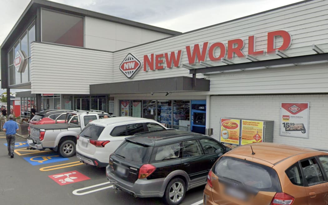 The Carterton New World.