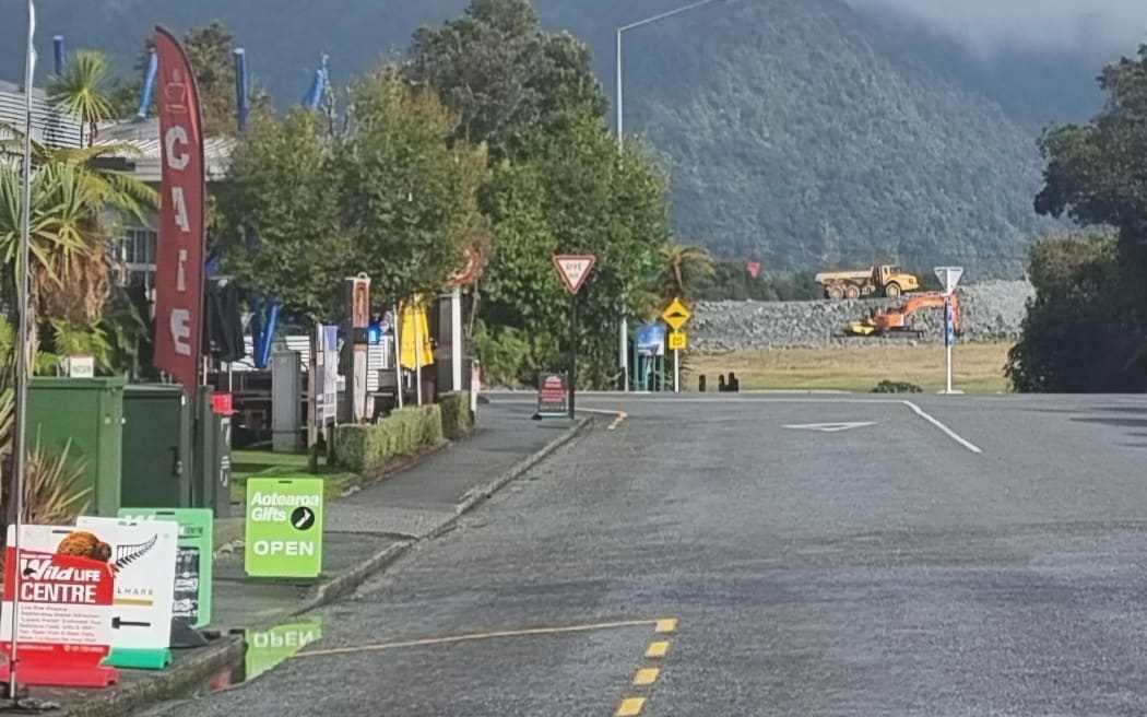 Topping up the stopbanks could buy Franz Josef some time. Credit: Lois Williams / LDR (single use only)