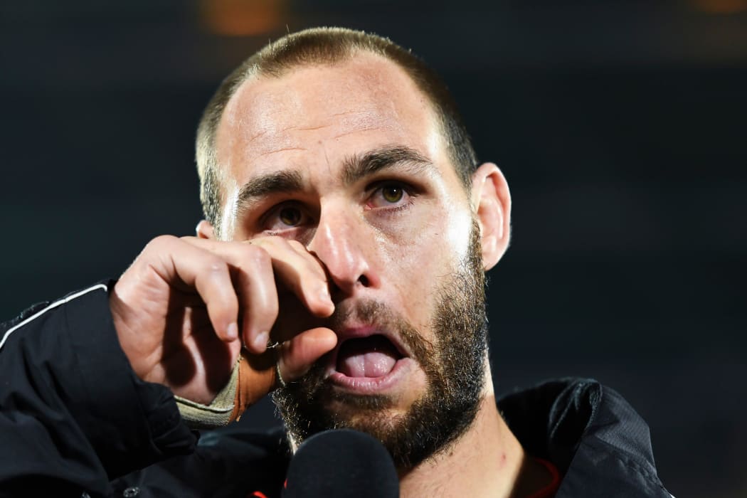 Vodafone Warriors Simon Mannering emotional during his presentation speech.