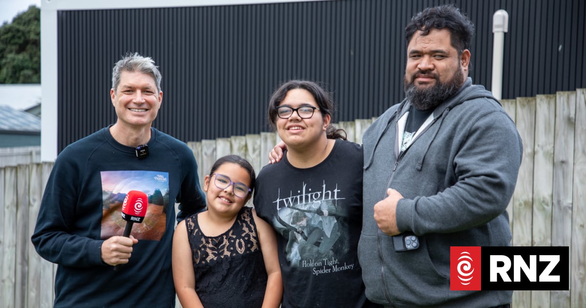 'Music is our language' - Auckland family trio win the Kiwi Cover Song Contest
