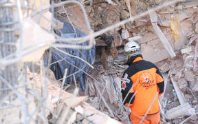 Rescue team's dog search for missing woman, in Hatay, Türkiye, on February 10, 2023 . On February 6 an Earthquake with magnitude of 7.8 and 7.6 struck in Kahramanmaras , Hatay , Gaziantep.