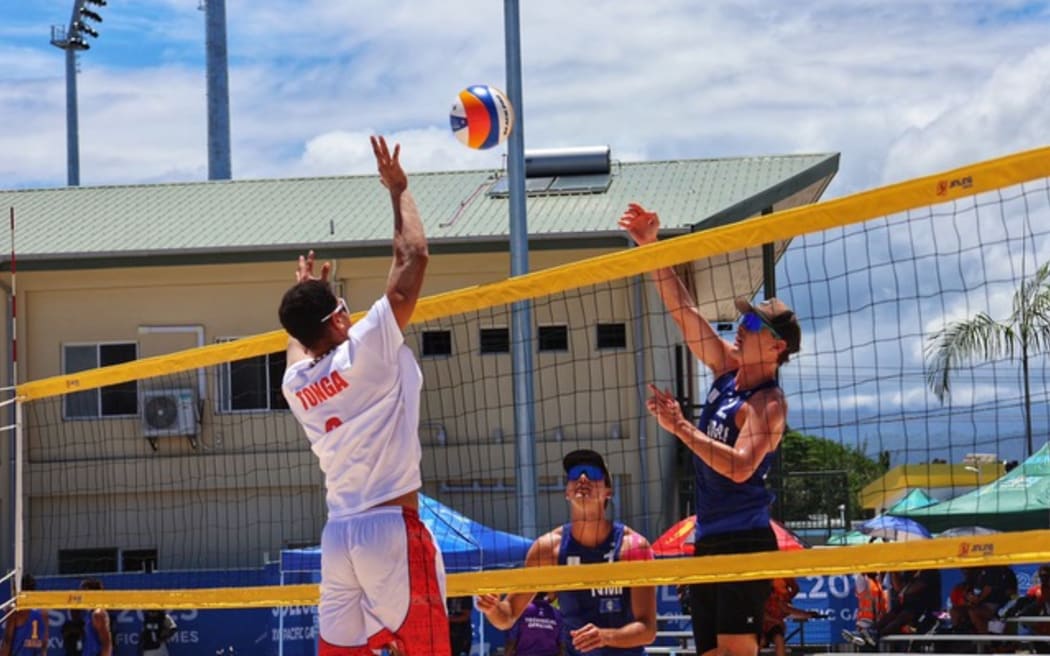 Andrew Johnson and Logan Mister avenged their loss in the finals of the beach volleyball competition of last year’s Mini Games by beating Vanuatu.