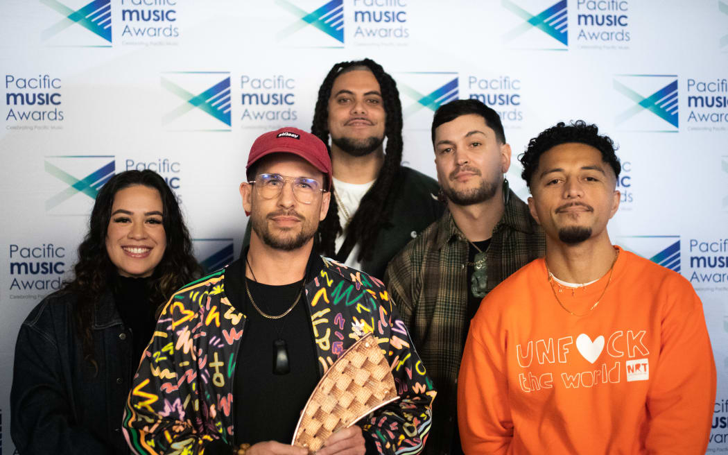 Diggy Dupe, Melowdownz, Choicevaughan at the 2022 Pacific Music Awards.