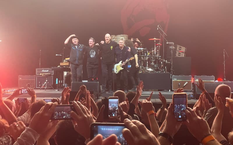 Midnight Oil take a bow at Spark Arena on 3 September during their farewell tour.