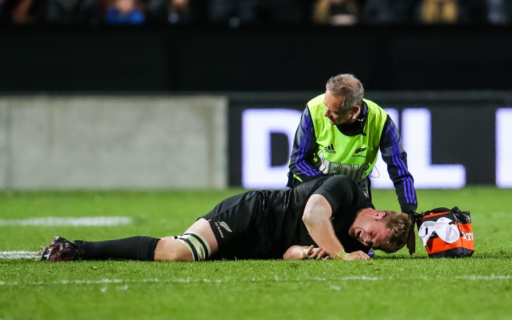 Sam Cane injured, Hamilton 2016.