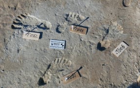 The footprints belonged to teenagers and children who lived between 23,000 and 21,000 years ago.