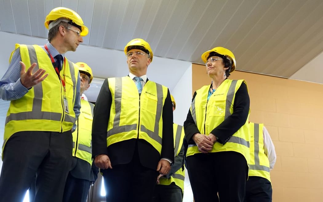 National leader John Key, centre, and corrections spokesperson Anne Tolley at Wiri Prison.