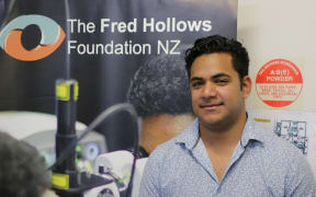 Tongan doctor, Antonio Taufaeteau, who is studying at the Pacific Eye Institute