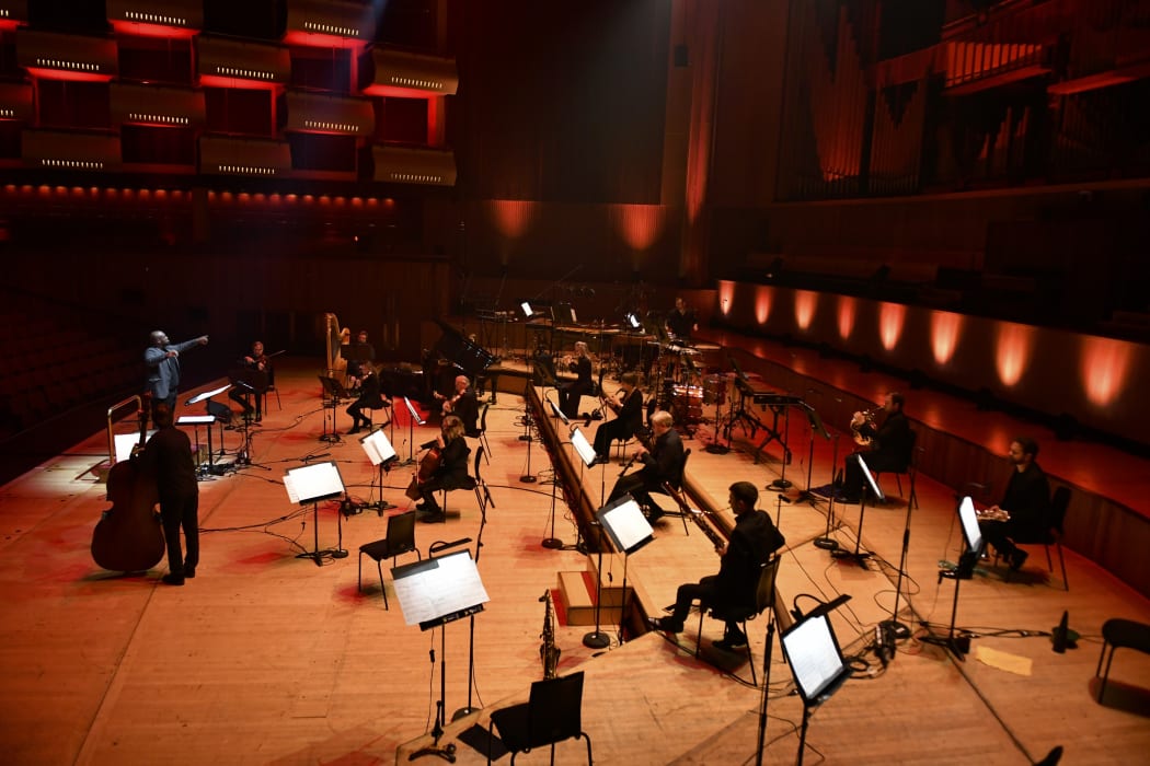 London Sinfonietta conducted by Vimbayi Kaziboni
