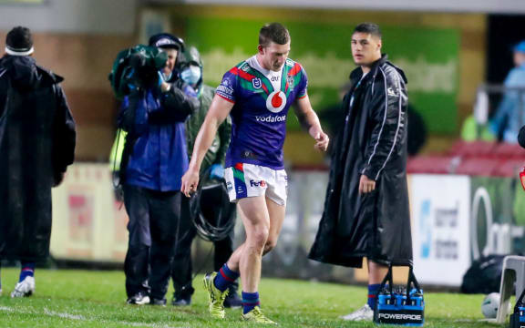 Jack Hetherington leaves the field after being sin binned.