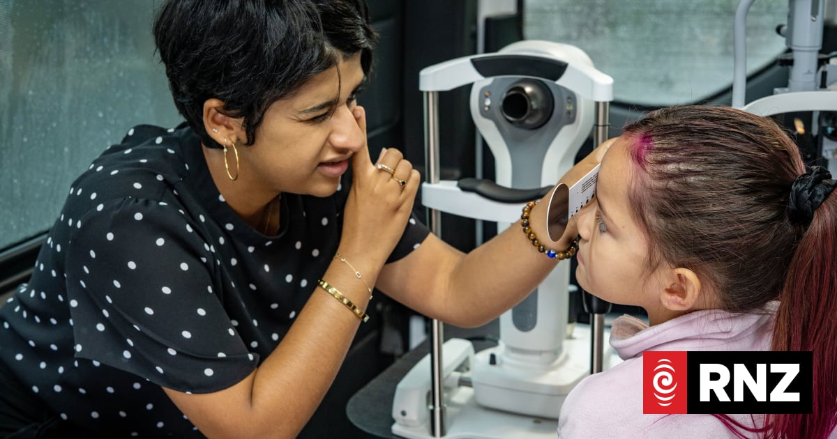 'It changed my whole life': Free tests, glasses offered after survey finds eye care inaccessible