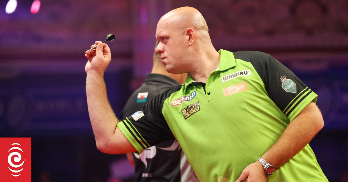 Best darts deals player