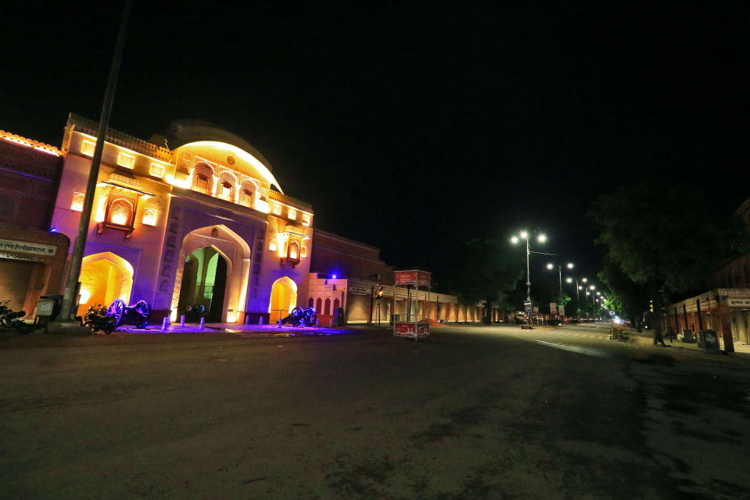 City streets wear a deserted look during weekend curfew, amid surge in coronavirus cases across the country, in Jaipur, Rajasthan, India, on April 16, 2021. (Photo by Vishal Bhatnagar/NurPhoto) (Photo by Vishal Bhatnagar / NurPhoto / NurPhoto via AFP)