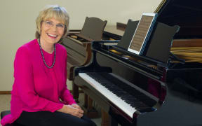 Pianist Rae de Lisle