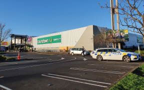 Police at LynnMall, New Lynn, Auckland - 4 September 2021