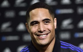 All Black halfback Aaron Smith
