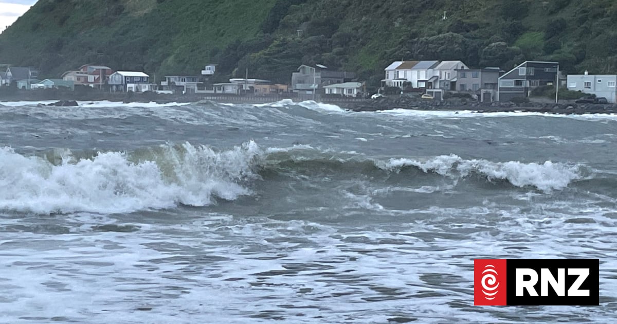 Weather: Wind warning in place for Wellington, heavy rain for the South Island