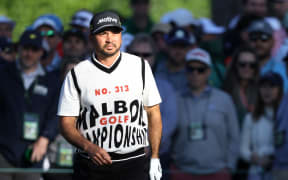 AUGUSTA, GEORGIA - APRIL 12: Jason Day of Australia prepares for a shot on the 17th tee during the continuation of the first round of the 2024 Masters Tournament at Augusta National Golf Club on April 12, 2024 in Augusta, Georgia.   Warren Little/Getty Images/AFP (Photo by Warren Little / GETTY IMAGES NORTH AMERICA / Getty Images via AFP)