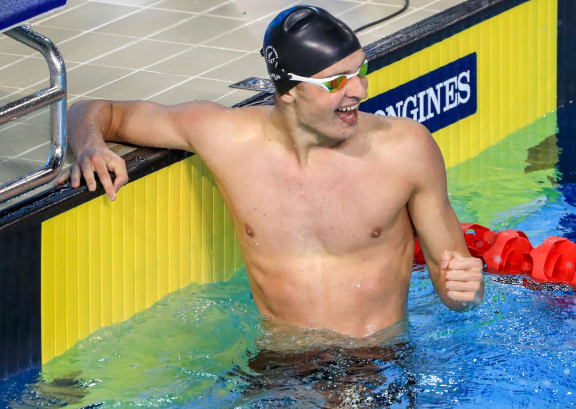 Lewis Clareburt wins bronze in the mens 400m medley.