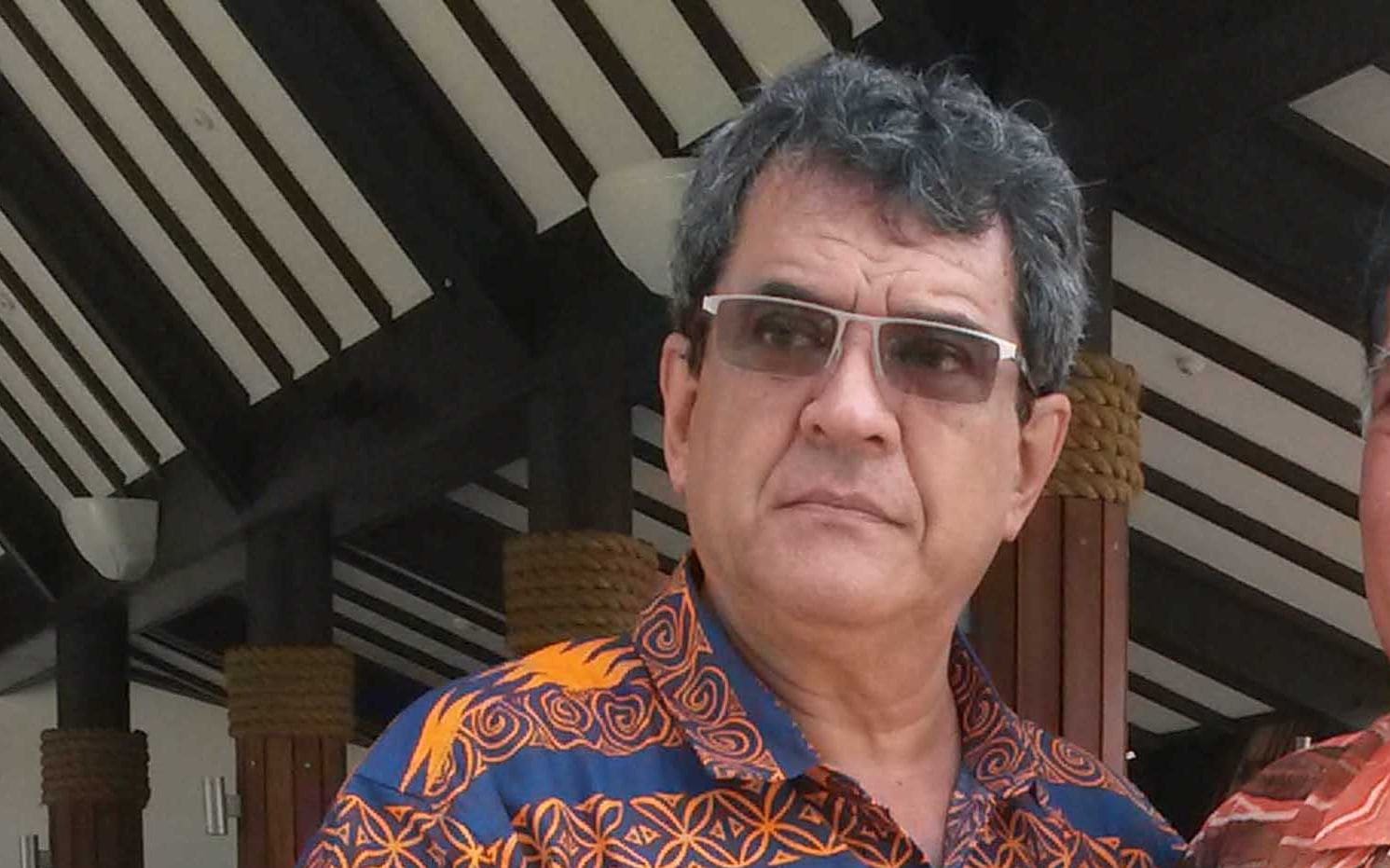 French Polynesia's President Edouard Fritch (L), Ulu-o-Tokelau, Aliki Faipule Afega Gaualofa (R)
