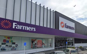 Farmers in Whangārei.