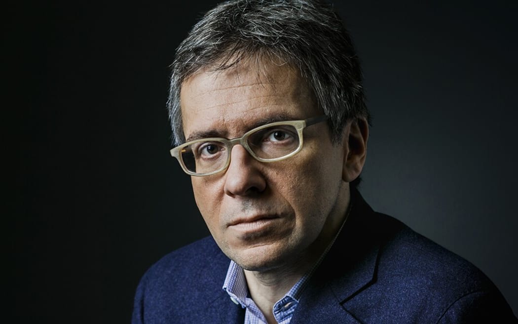 Portrait photo of Ian Bremmer
