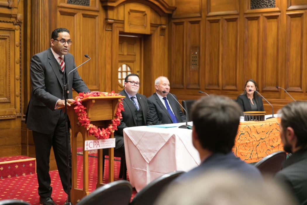 The Commonwealth Parliamentary Association secretary-general Akbar Khan speaks ahead of a CPA lecture by Sir Don McKinnon at the New Zealand parliament, 2 May 2017.