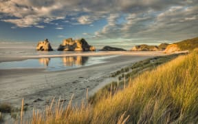 Wharariki Beach near Collingwood, Golden Bay.