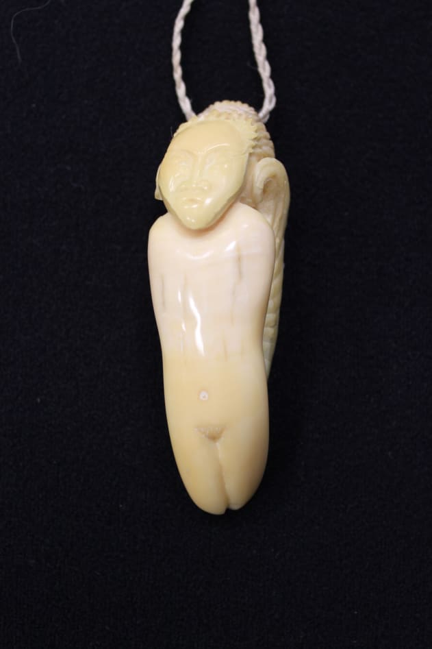 Rongorito carved by Te Aturangi Nepia-Clamp for Mina McKenzie.