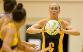 Laura Langman has decided to remain with the Sunshine Coast Lightning netball side ruling her out of the Commonwealth Games.