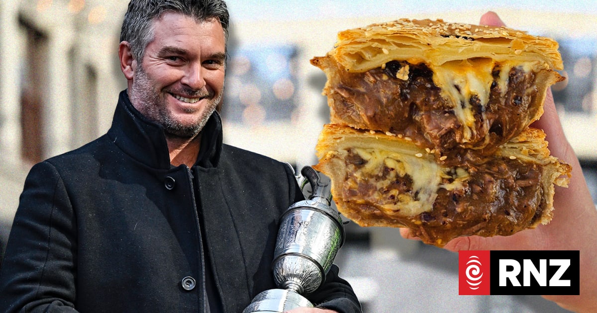 Lines out the door at bakery after Ryan Fox pie shoutout