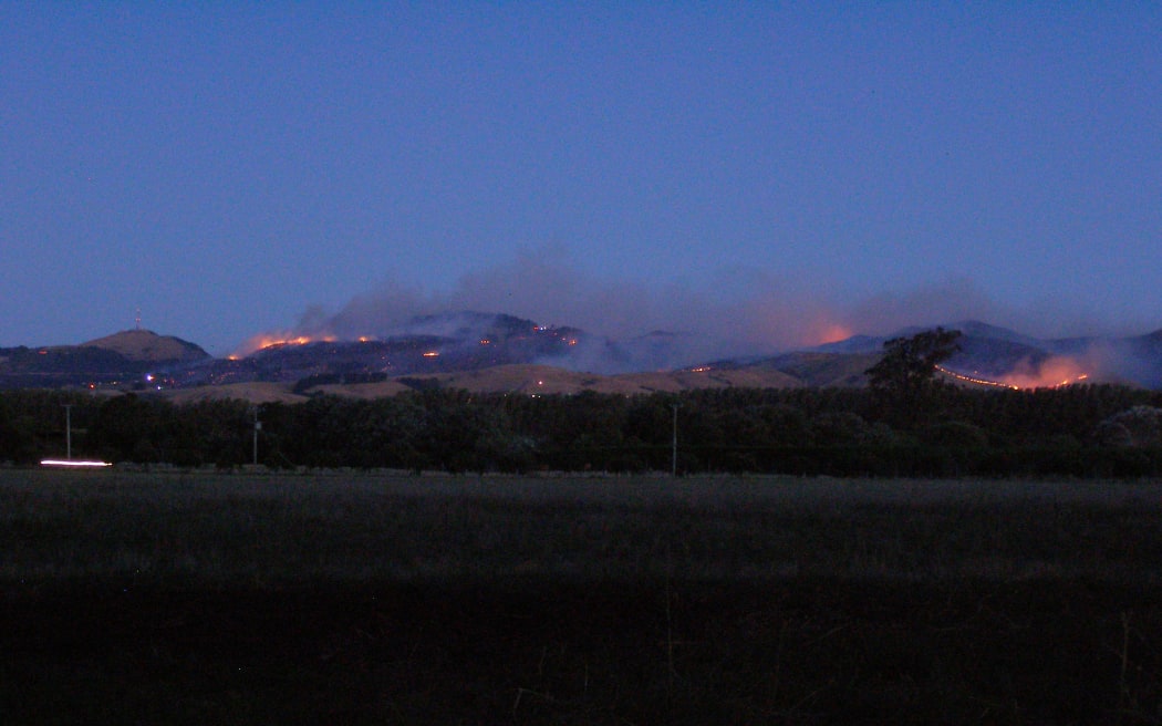 The Port Hills fire as seen from north of Prebbleton on 14 February 2024. Supplied / Owen Pearson