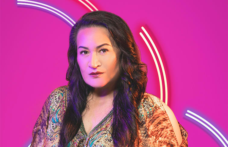 Annie Crummer is to perform with the APO