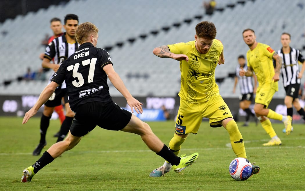 Fin Conchie of the Phoenix controls the ball during the A-League Men Round 17 match between Macarthur FC and Wellington Phoenix at Campbelltown Stadium in Sydney, Sunday, February 18, 2024. (AAP Image/Bianca De Marchi/ Photosport