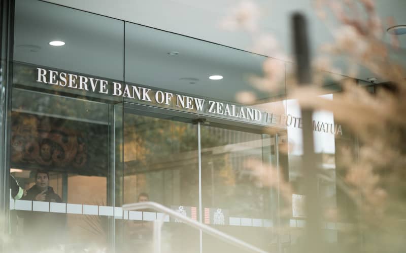 Reserve Bank holds Official Cash Rate at 3.25% | RNZ