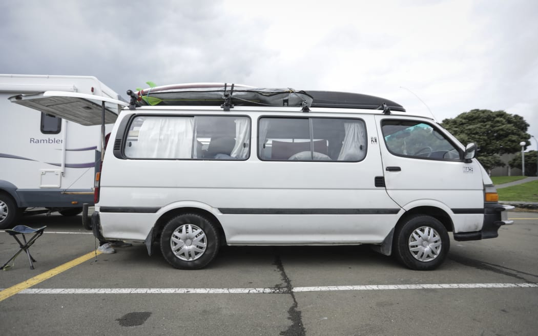 Tourism Minister Kelvin Davis has called a meeting with mayors from districts across the North and South Islands to discuss solutions to issues around freedom camping.