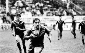 Kevin Tamati with the ball for the New Zealand Kiwis, playing at Carlaw park. Circa 1985