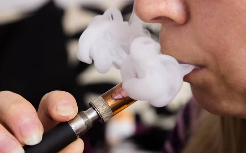 nz-smokers-concerned-vaping-not-the-real-deal-rnz