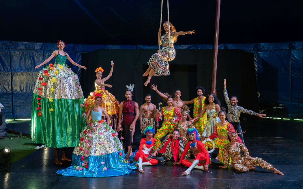 A group shot of the Fijian Flying Circus